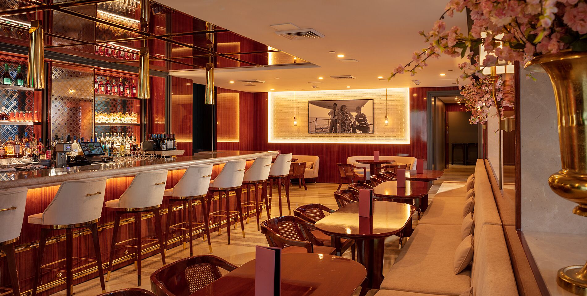 Bar photo 1